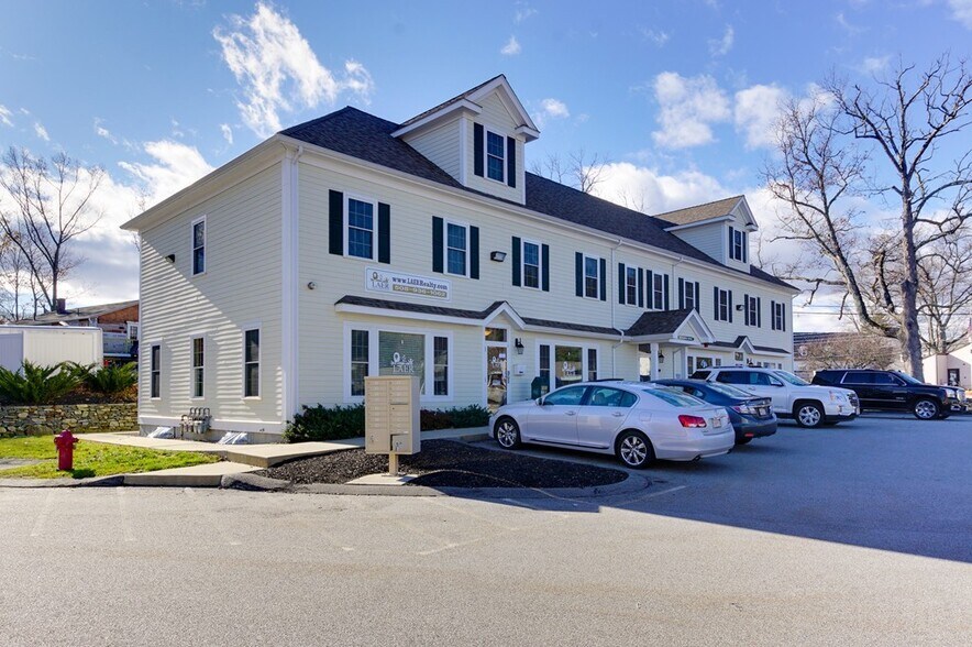 Primary Photo Of 269 W Main St, Northborough Freestanding For Lease