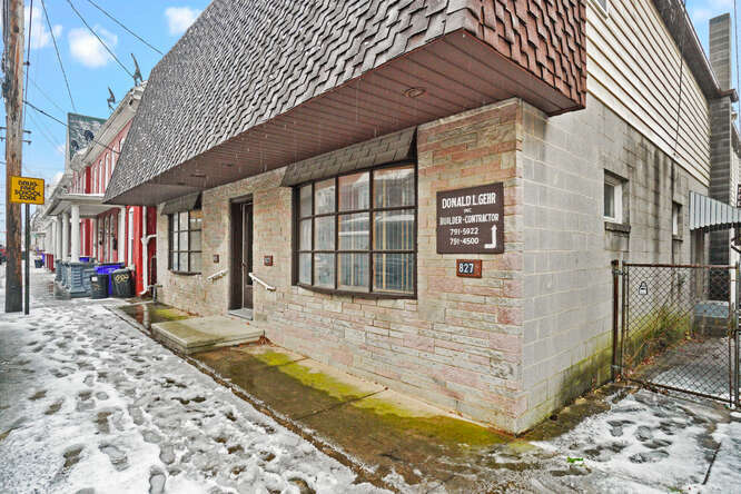 More Photos Of 825 W Washington St, Hagerstown Storefront Retail Office For Lease