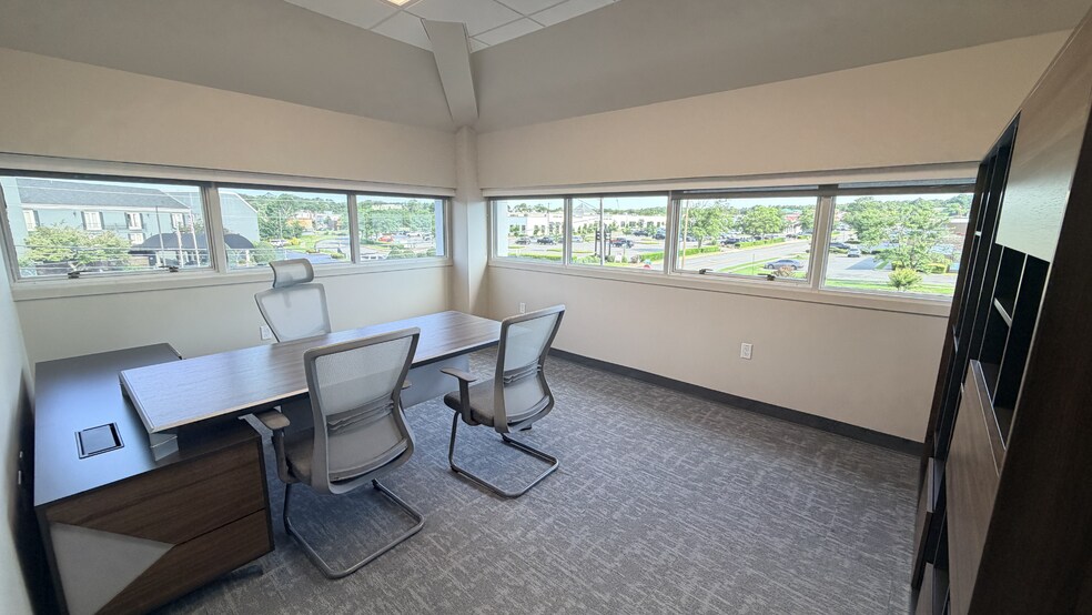 More Photos Of 1431 Merill Dr, Little Rock Office For Lease
