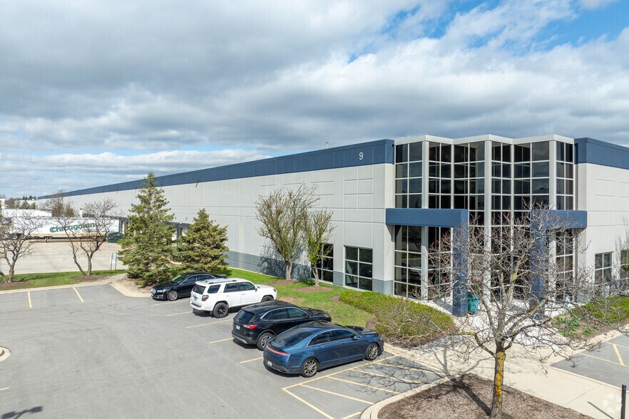 More Photos Of 3-7 Timber Ct, Bolingbrook Warehouse For Lease