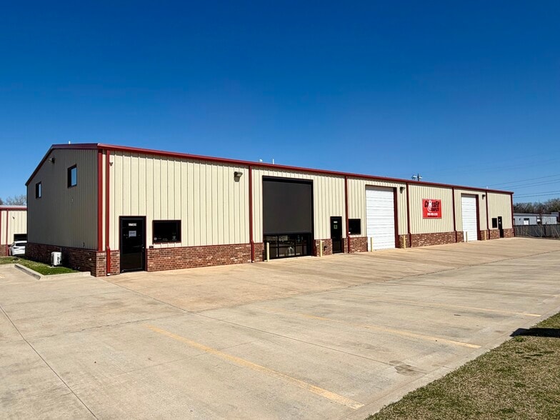 More Photos Of 2740 Global Pky, Oklahoma City Industrial For Lease