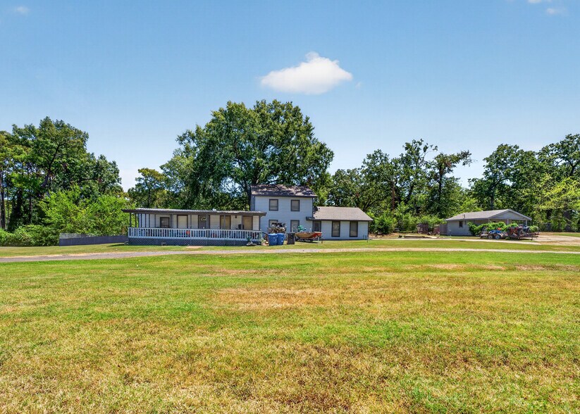 More Photos Of 505 Bub Hayner Rd, Karnack Apartments For Sale