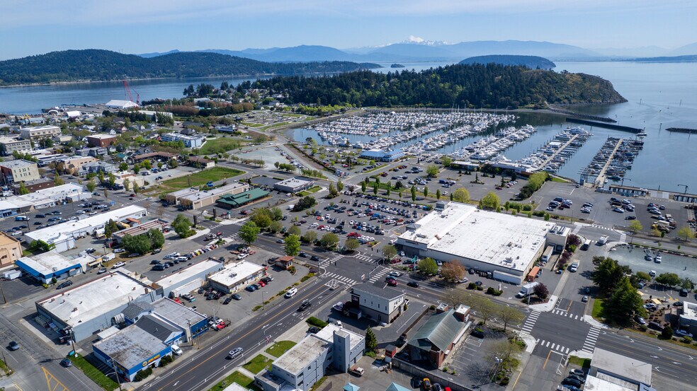 More Photos Of 1202 Commercial Ave, Anacortes Office For Sale