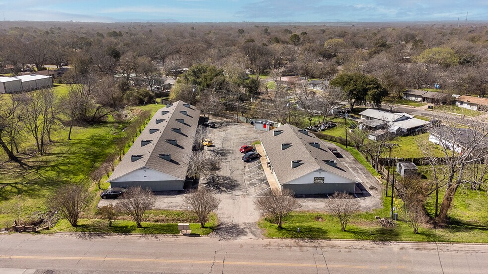 More Photos Of 2912 N Beaton St, Corsicana Apartments For Sale
