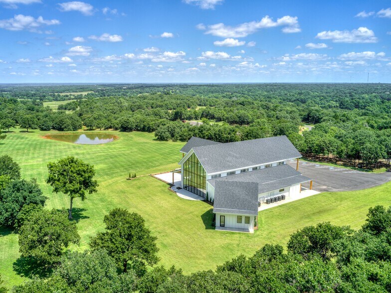 More Photos Of 20480 NE 164th St, Luther Specialty For Sale
