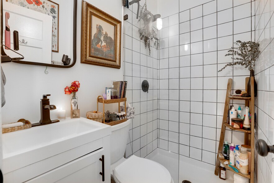 More Photos Of 1568 Vine St, Denver Apartments For Sale