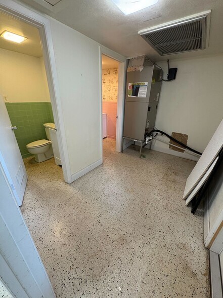 More Photos Of 417 Canal St, New Smyrna Beach Storefront Retail Office For Sale