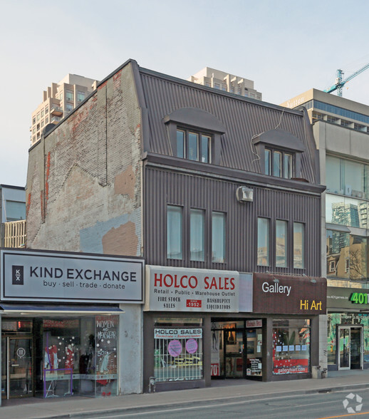 Primary Photo Of 514-516 Yonge St, Toronto Storefront Retail Office For Lease