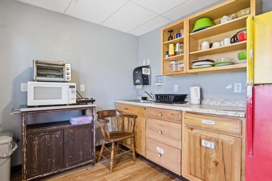 More Photos Of 204 Douglas Ln, Pearisburg Hospitality For Sale