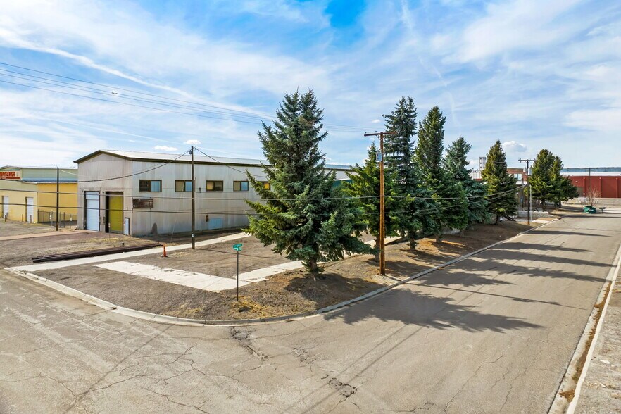 More Photos Of 700 Keogh Ct, Great Falls Light Distribution For Sale