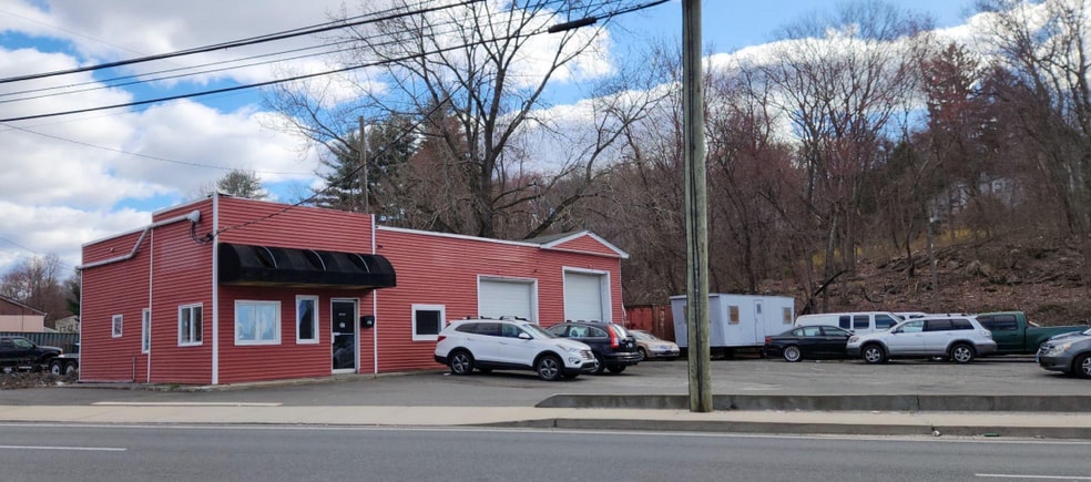 Primary Photo Of 37 Chase Ave, Waterbury Auto Dealership For Sale