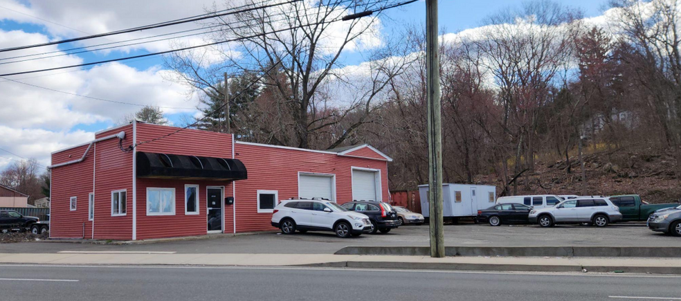 Primary Photo Of 37 Chase Ave, Waterbury Auto Dealership For Lease