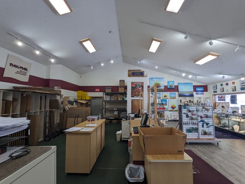 More Photos Of 3311 South Airport Rd, Traverse City Storefront Retail Office For Lease