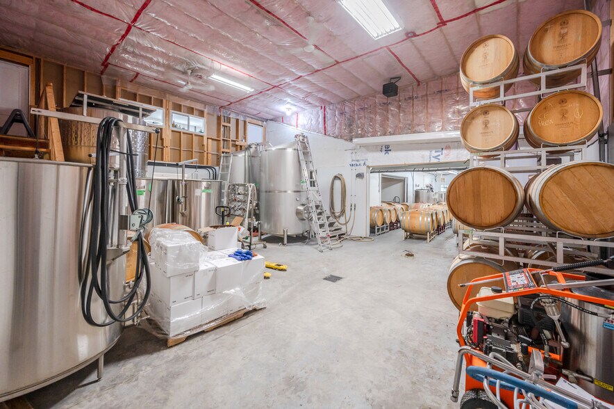 More Photos Of 1002 British Columbia 3, Cawston Winery Vineyard For Sale