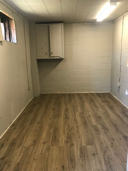 More Photos Of 147 Nebraska, Memphis Warehouse For Sale