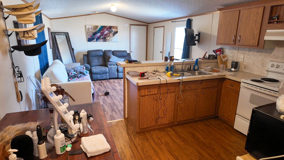 More Photos Of 99 Stacks Dr, Damascus Horse Stables For Sale