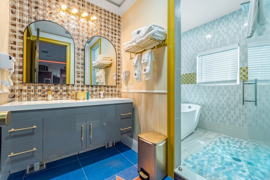More Photos Of 1021 Fantasy Dr, Davenport Specialty For Sale