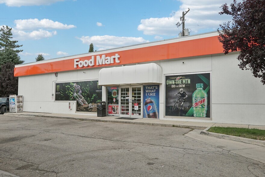 More Photos Of 2995 E Fort Union Blvd, Salt Lake City General Retail For Sale