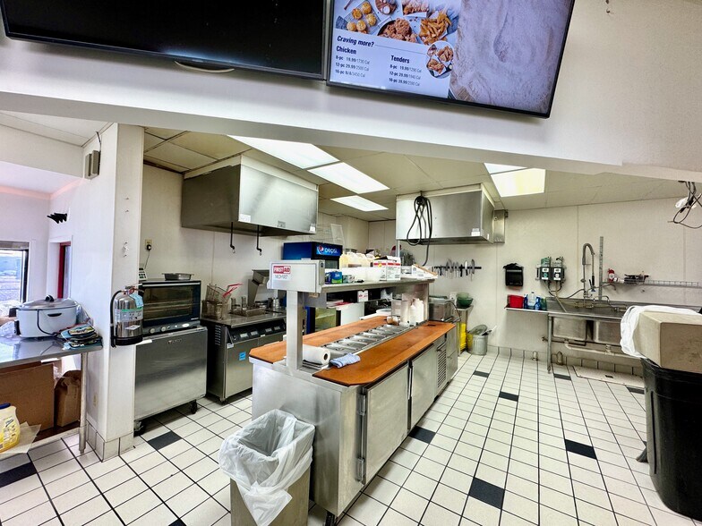 More Photos Of 2490 N Main St, Sheridan Convenience Store For Sale