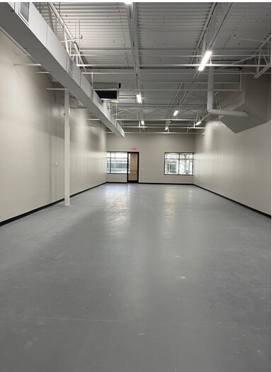 More Photos Of 22001 Northpark Dr, Kingwood Light Manufacturing For Lease