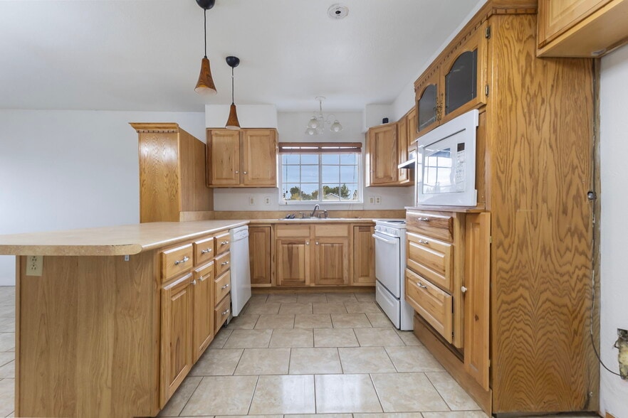 More Photos Of 163 S Main St, Huntington Office Residential For Sale