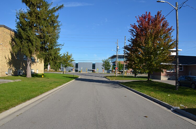More Photos Of 1455 Oxford St E, London Land For Sale