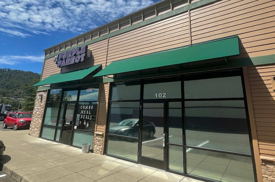 More Photos Of 3001-3019 NW Stewart Pky, Roseburg Unknown For Lease