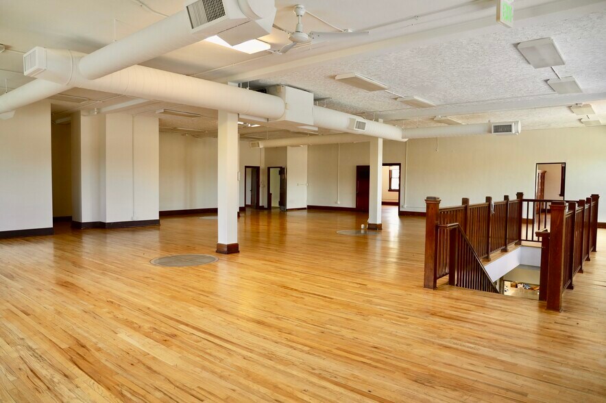 More Photos Of 3201 Curtis St, Denver Office For Sale