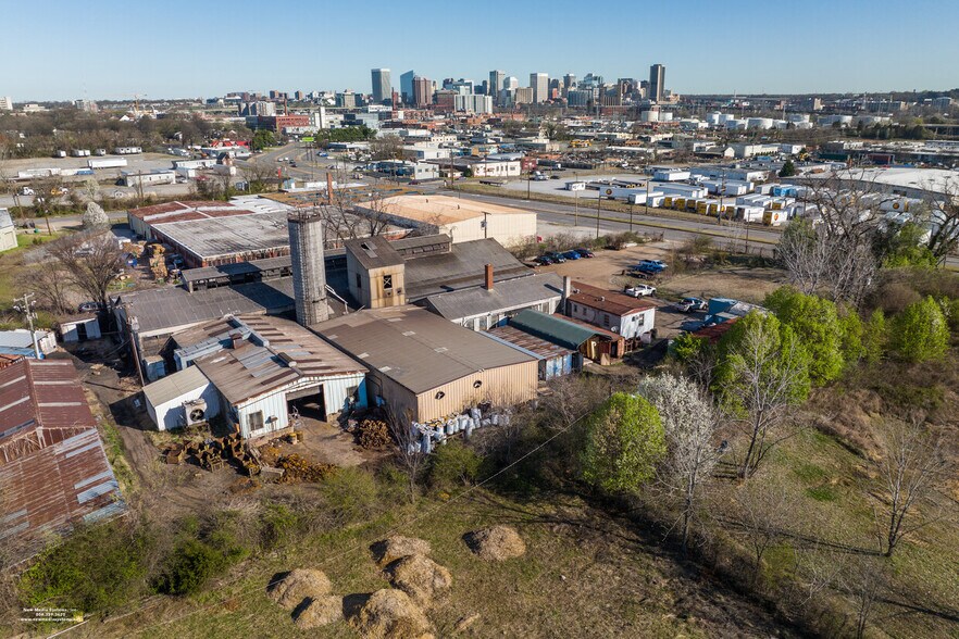 More Photos Of 1005 Commerce Rd, Richmond Manufacturing For Sale