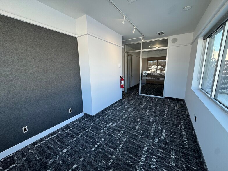 More Photos Of 4520-4540 Rue Charles-Malhiot, Trois-Rivières Office For Lease
