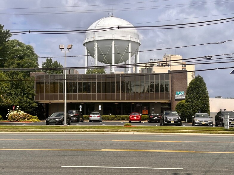 Primary Photo Of 660 N Kings Hwy, Cherry Hill Office For Lease