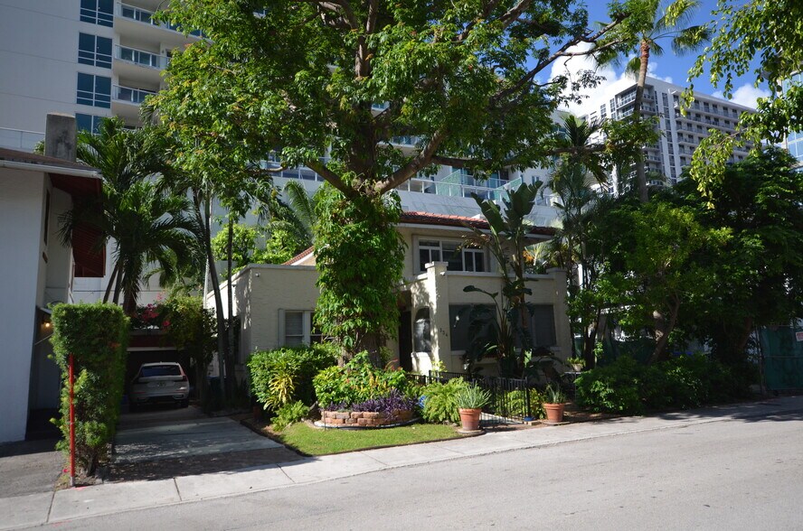 More Photos Of 334 NE 26th Ter, Miami Specialty For Sale