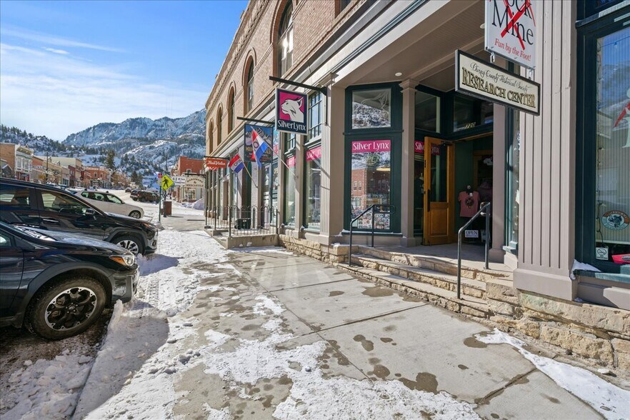 Primary Photo Of 720 Main st, Ouray General Retail For Sale