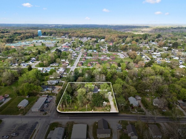 More Photos Of 728 S Spring St, Manchester Specialty For Sale