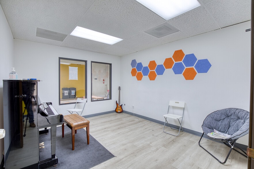 More Photos Of 8311 Westminster Blvd, Westminster Medical For Lease