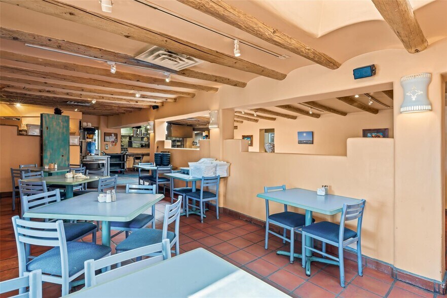 More Photos Of 4 Banana Ln, Santa Fe Restaurant For Sale