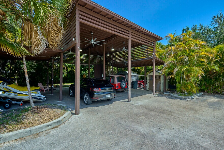 More Photos Of 2155 NW Federal Hwy, Stuart Auto Dealership For Sale