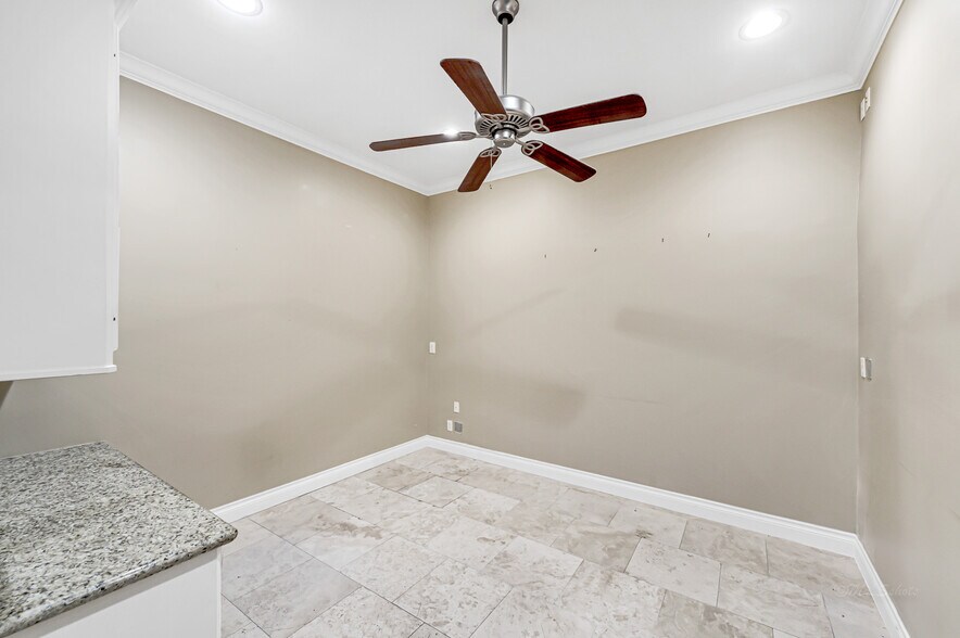 More Photos Of 607 Park Grove Dr, Katy Medical For Lease