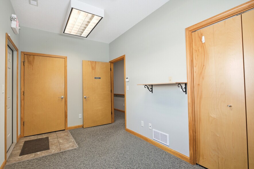 More Photos Of 1700 18th St, Charleston Office For Sale