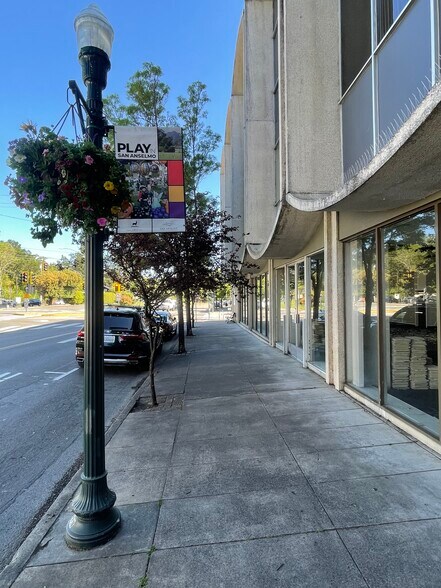 More Photos Of 305 San Anselmo Ave, San Anselmo Storefront Retail Office For Lease