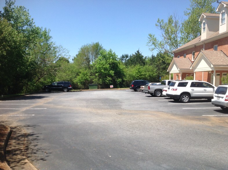 More Photos Of 997 Commerce Dr SW, Conyers Medical For Lease