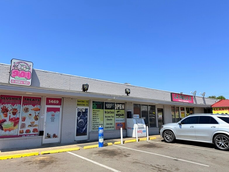 Primary Photo Of 1473 Wells Station Rd, Memphis Freestanding For Lease