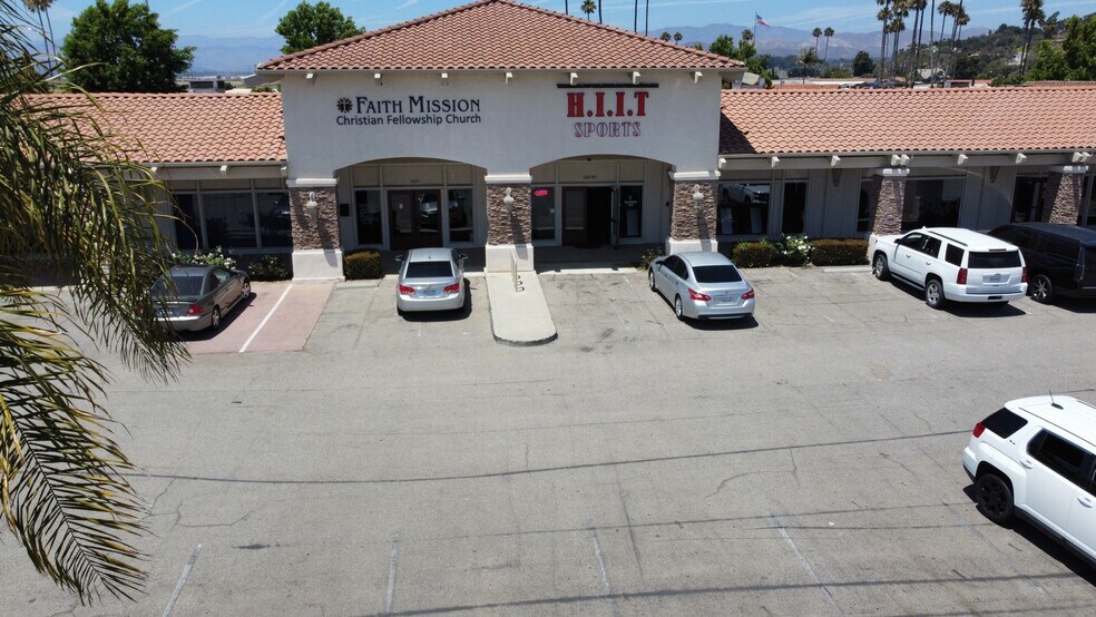 More Photos Of 1365-1371 Del Norte Rd, Camarillo Showroom For Lease