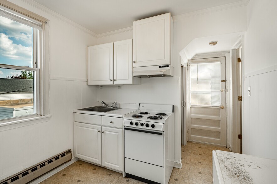 More Photos Of 663 Clearview Ave, Trevose Light Manufacturing For Sale