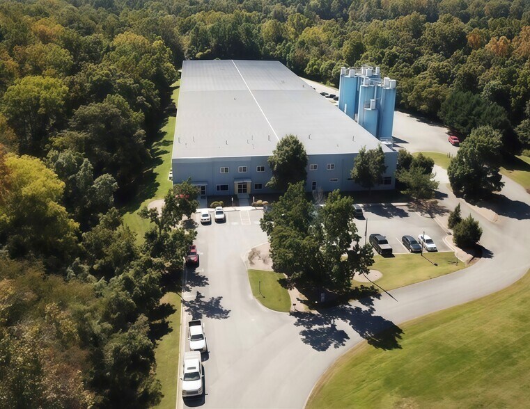 More Photos Of 3518 Dillon Rd, Jamestown Manufacturing For Sale
