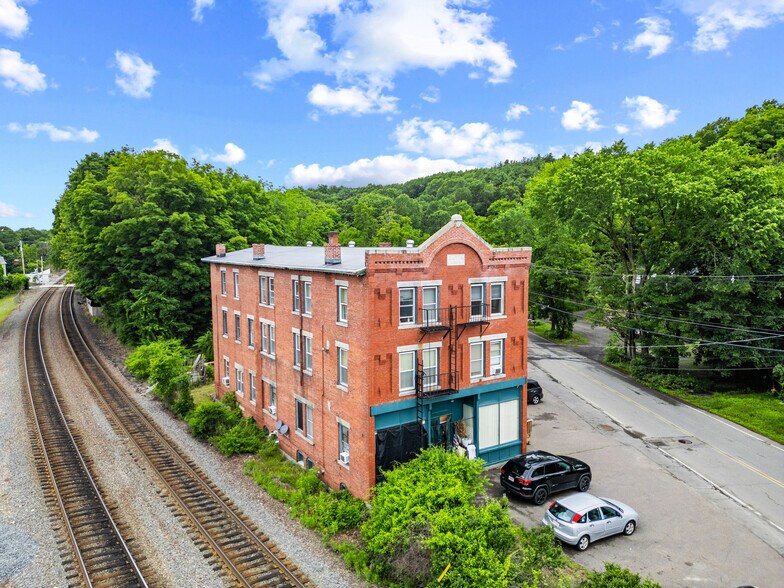 More Photos Of 4 Davis St, Shirley Apartments For Sale