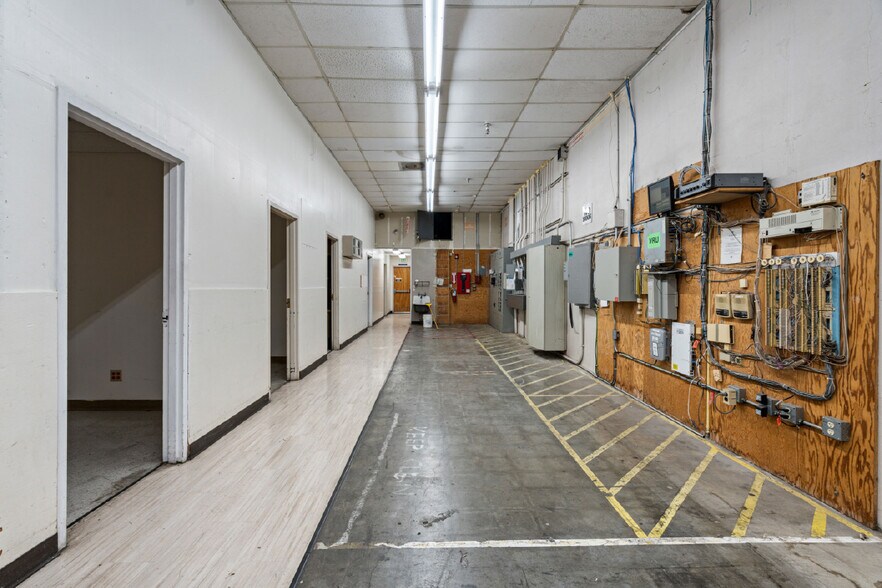 More Photos Of 1701 Airline Hwy, Hollister Freestanding For Lease
