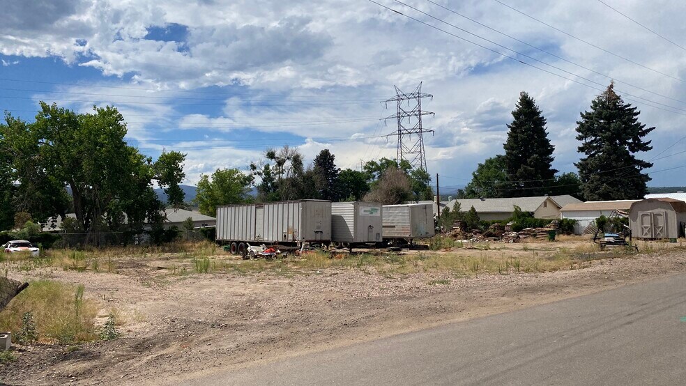 More Photos Of 13118 N Highland Cir, Littleton Warehouse For Lease