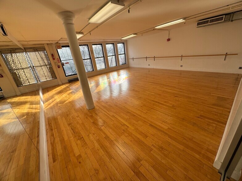More Photos Of 2258-2260 Third Ave, New York Office Residential For Lease