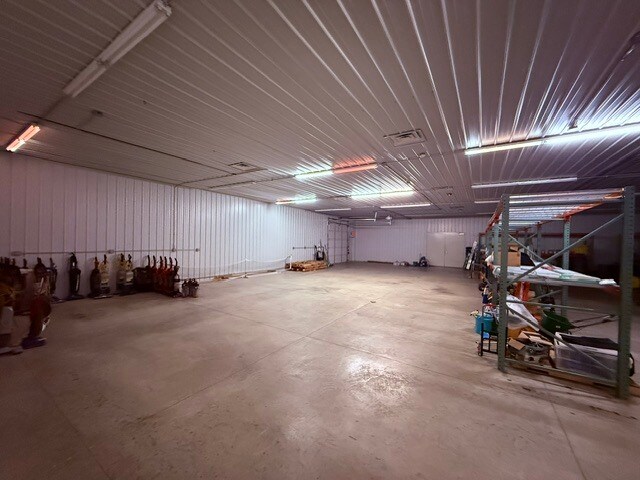More Photos Of 3500 Constitution Dr, Springfield Warehouse For Sale